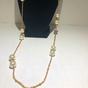 Long pearl necklace - -a stunner!
